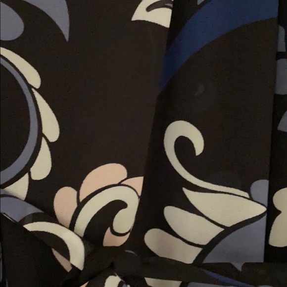 Dress - Picture 5 of 7